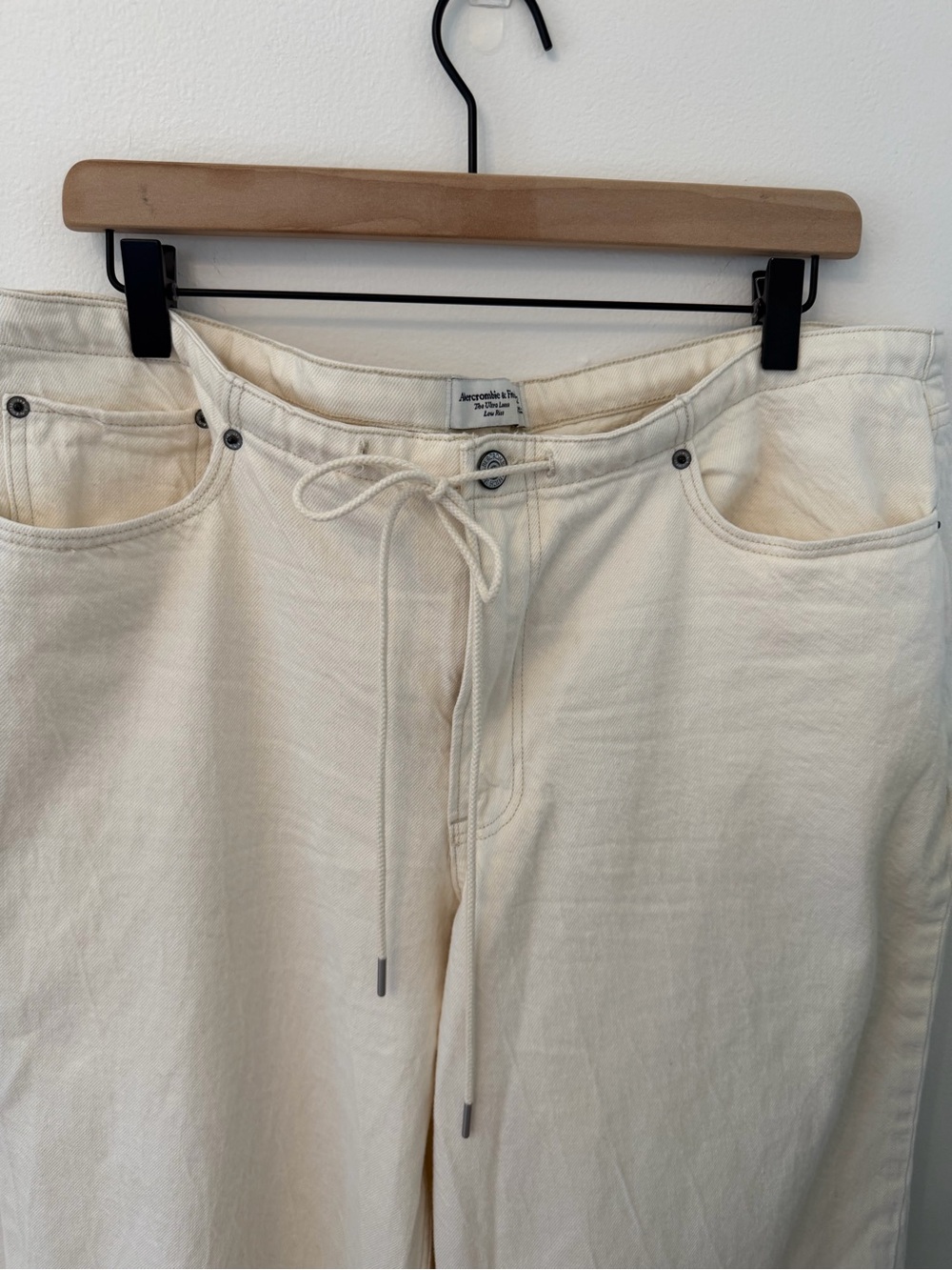 Ultra Loose Low Rise Jeans - Picture 2 of 8